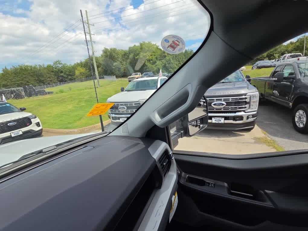 2026 Ford Super Duty F-350 DRW XL