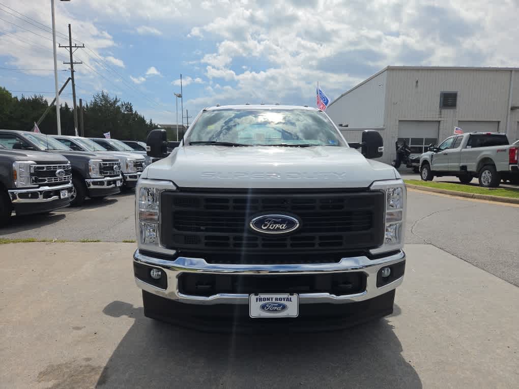 2026 Ford Super Duty F-350 DRW XL