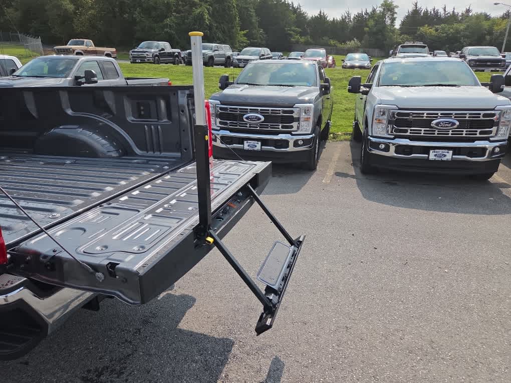 2026 Ford Super Duty F-350 SRW XLT