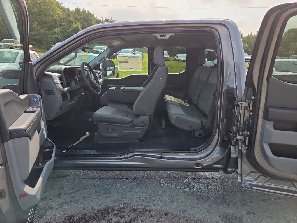 2026 Ford Super Duty F-350 SRW XLT