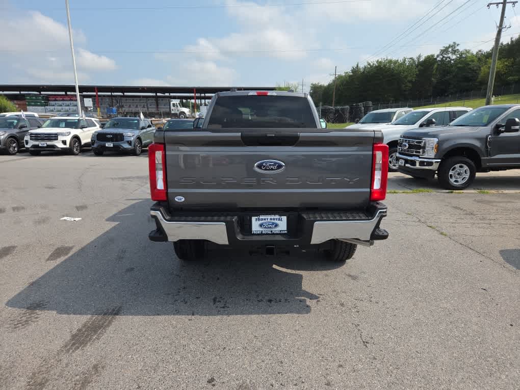 2026 Ford Super Duty F-350 SRW XLT