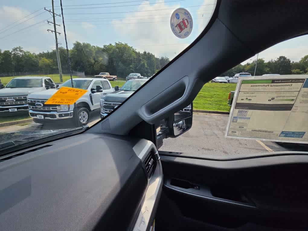 2026 Ford Super Duty F-350 SRW XLT