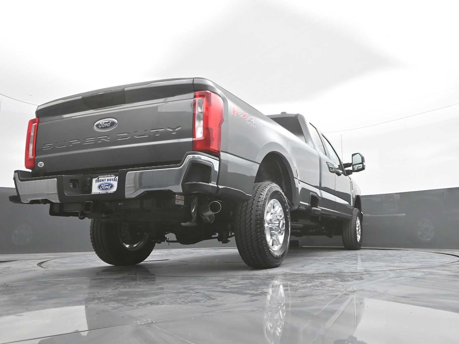 2026 Ford Super Duty F-350 SRW XLT