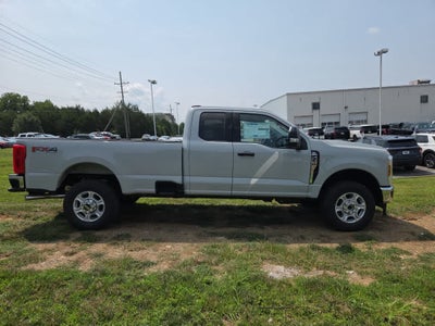 2026 Ford Super Duty F-350 SRW XLT