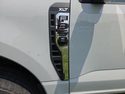 2026 Ford Super Duty F-350 SRW XLT