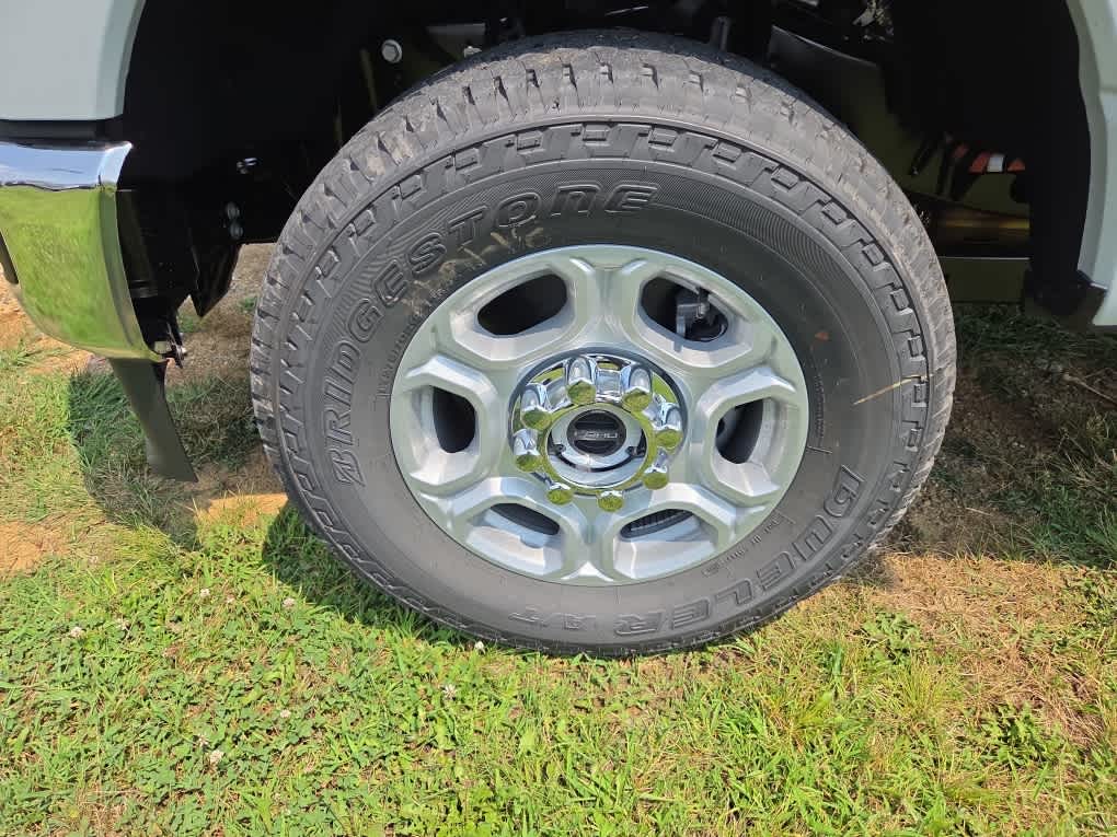2026 Ford Super Duty F-350 SRW XLT