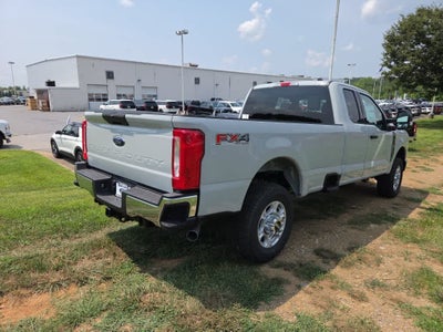 2026 Ford Super Duty F-350 SRW XLT