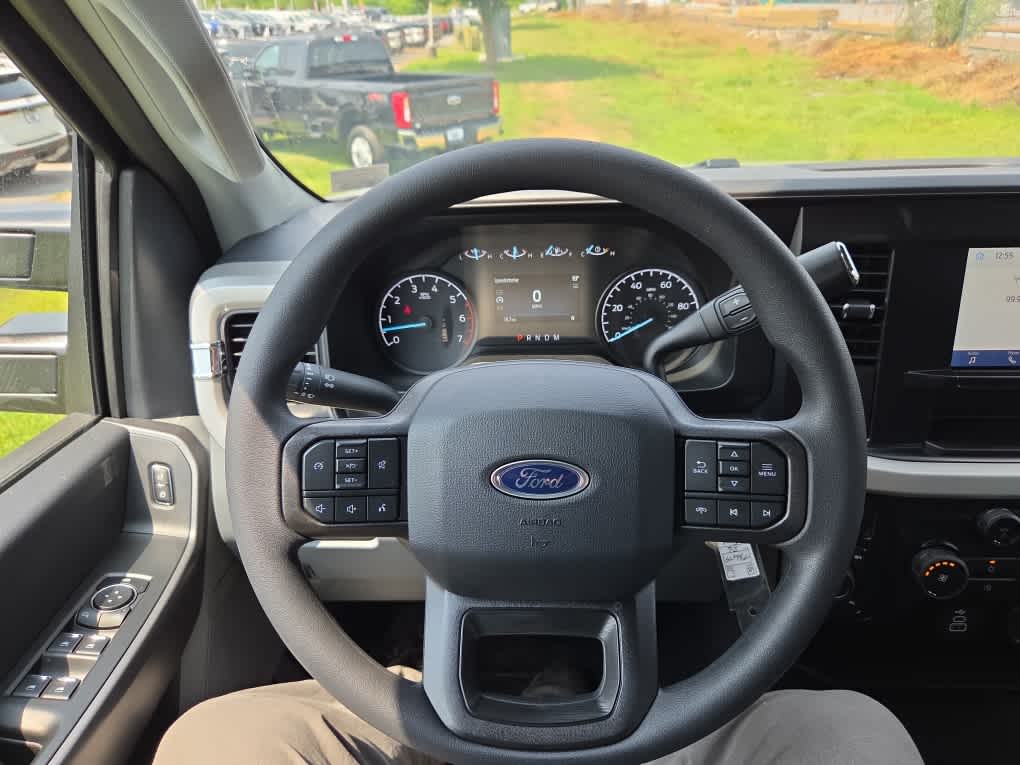 2026 Ford Super Duty F-350 SRW XLT