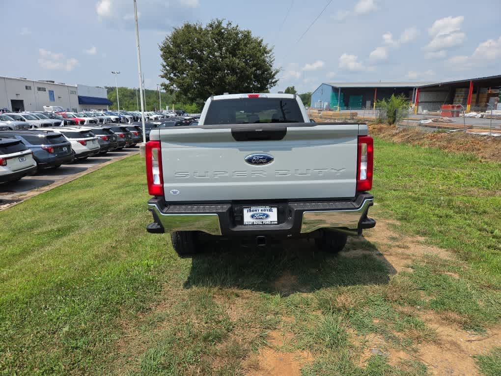 2026 Ford Super Duty F-350 SRW XLT