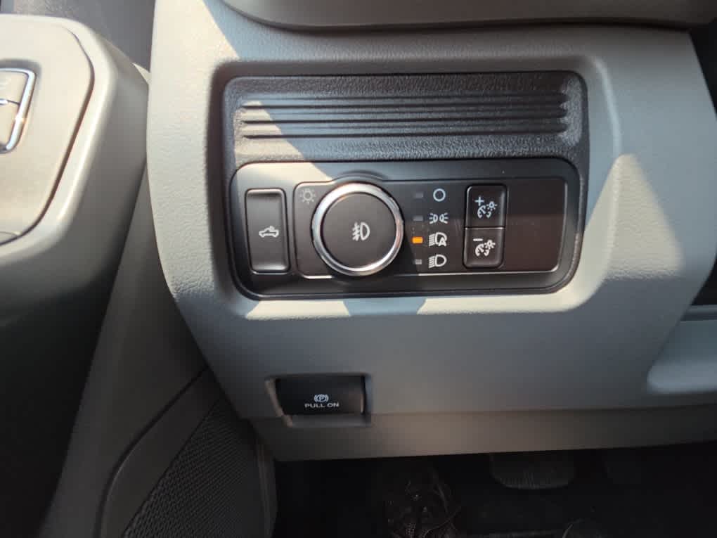 2026 Ford Super Duty F-350 SRW XLT