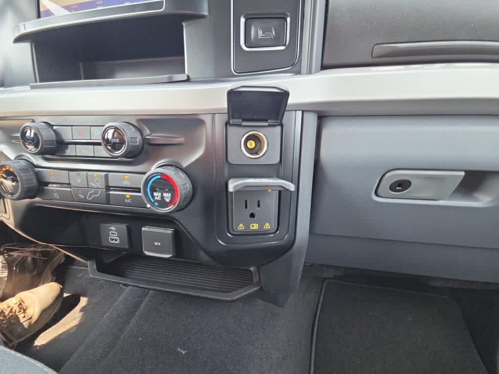 2026 Ford Super Duty F-350 SRW XLT