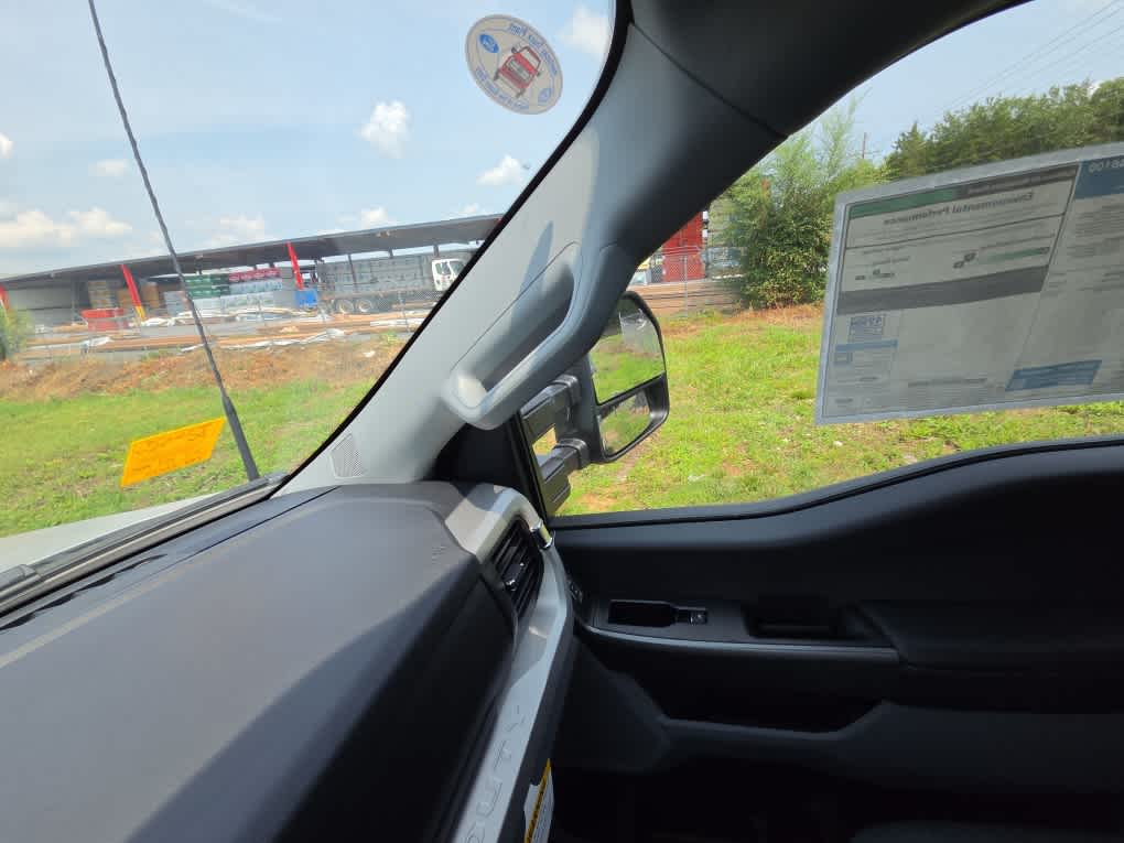 2026 Ford Super Duty F-350 SRW XLT