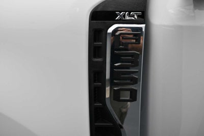 2026 Ford Super Duty F-350 SRW XLT