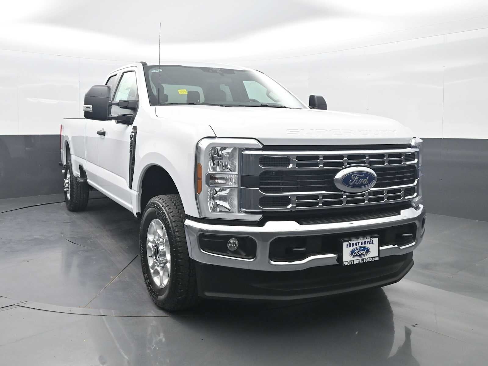 2026 Ford Super Duty F-350 SRW XLT