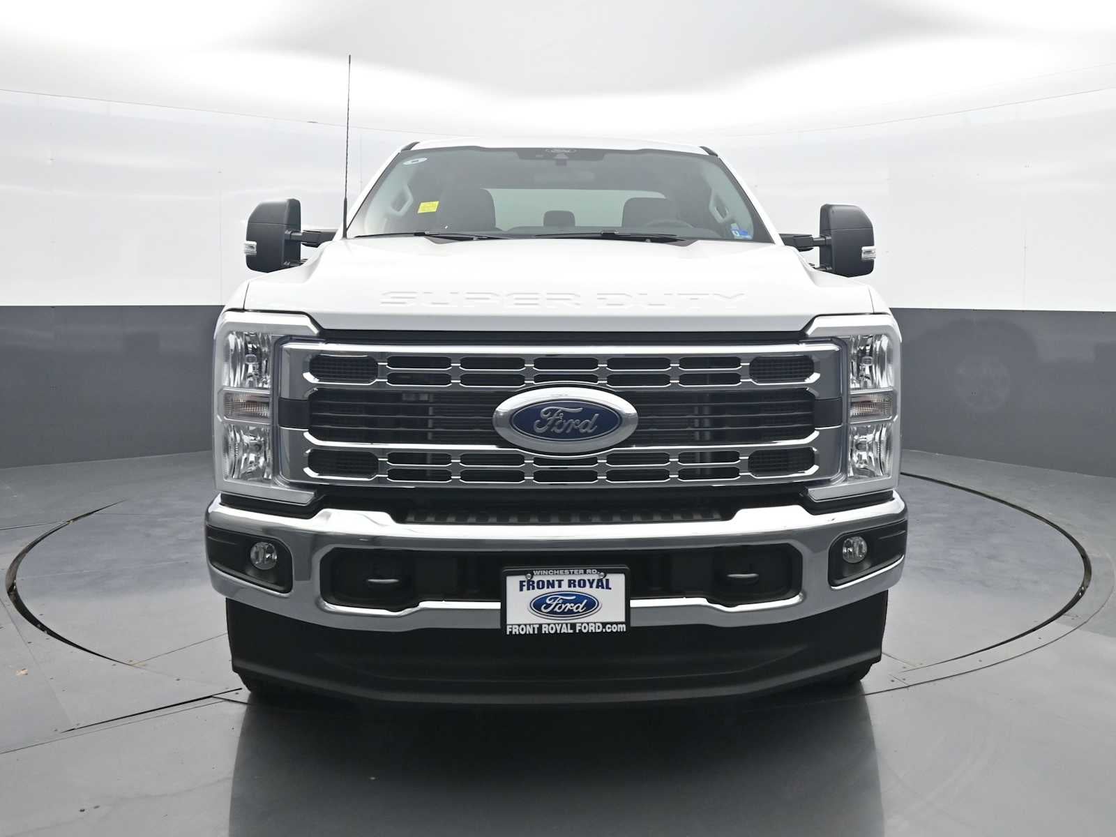 2026 Ford Super Duty F-350 SRW XLT