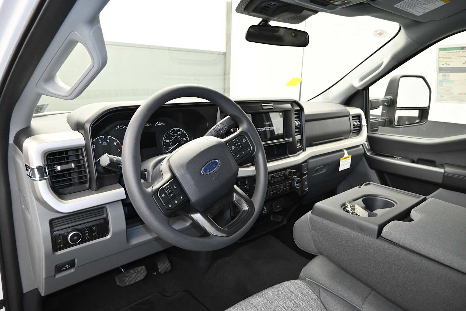 2026 Ford Super Duty F-350 SRW XLT