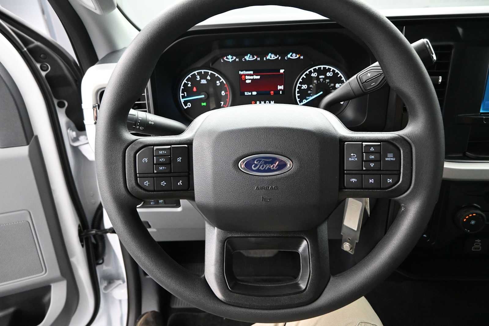 2026 Ford Super Duty F-350 SRW XLT