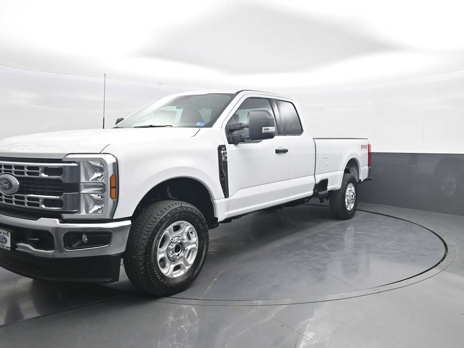 2026 Ford Super Duty F-350 SRW XLT