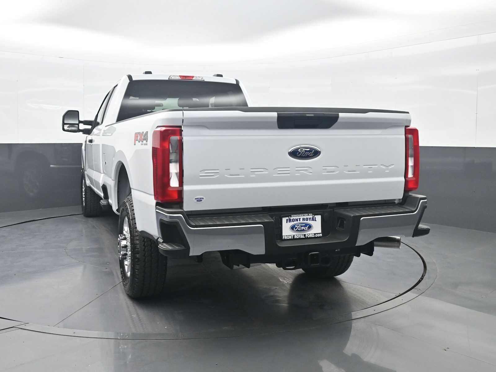 2026 Ford Super Duty F-350 SRW XLT