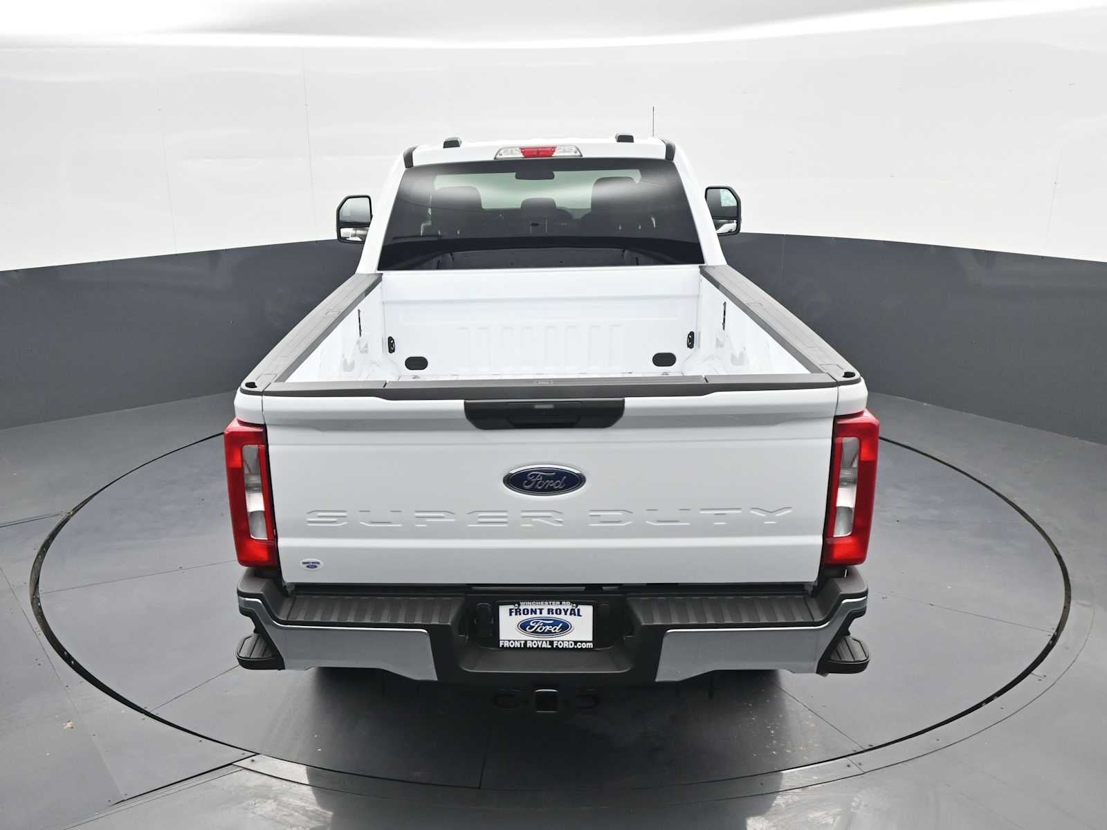 2026 Ford Super Duty F-350 SRW XLT