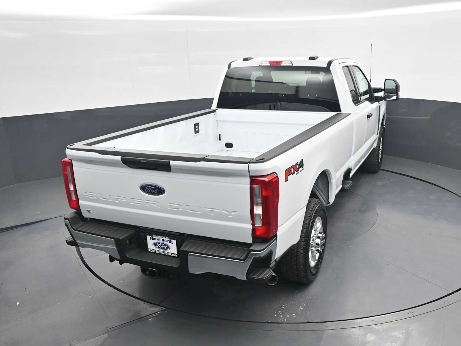 2026 Ford Super Duty F-350 SRW XLT