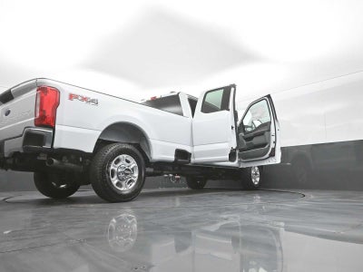 2026 Ford Super Duty F-350 SRW XLT