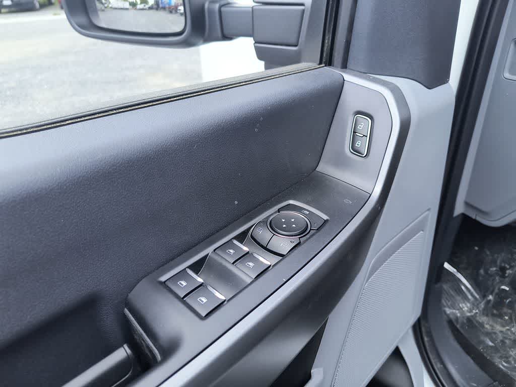 2025 Ford Super Duty F-350 SRW XL