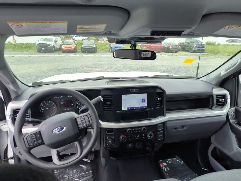 2025 Ford Super Duty F-350 SRW XL