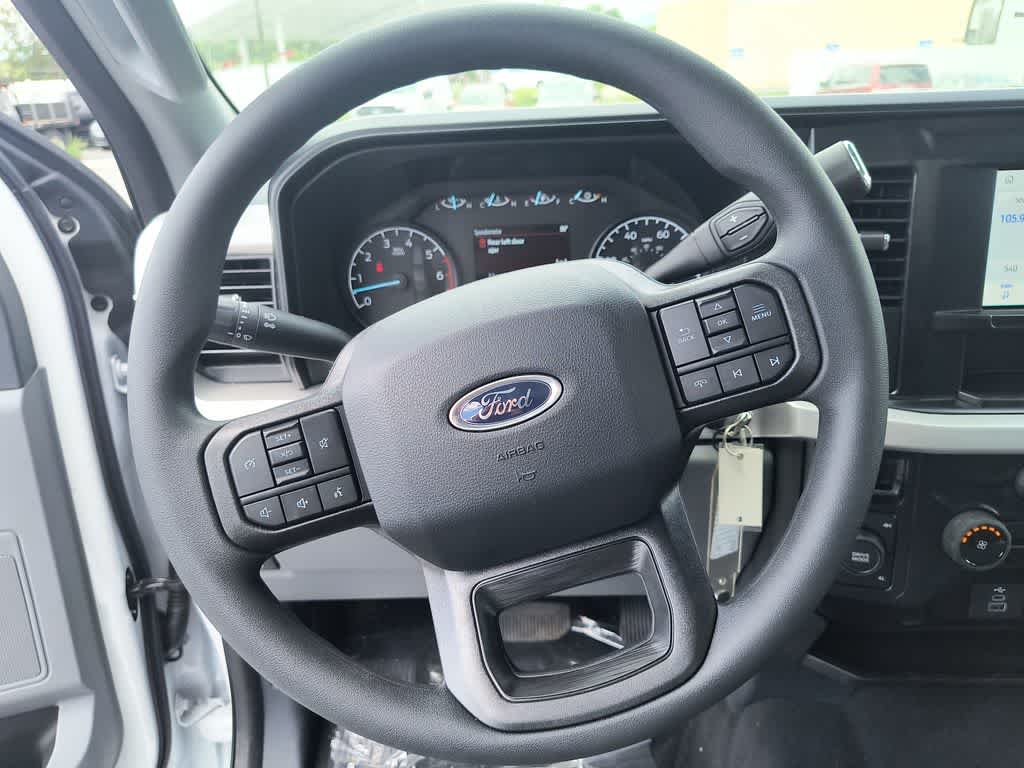 2025 Ford Super Duty F-350 SRW XL