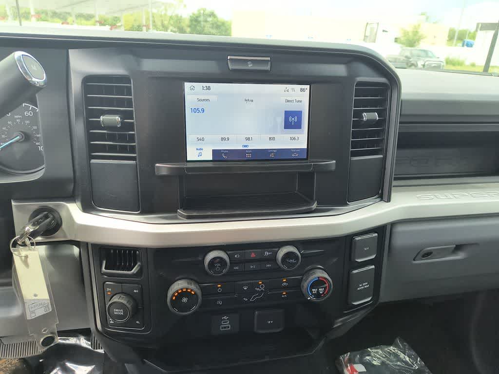 2025 Ford Super Duty F-350 SRW XL