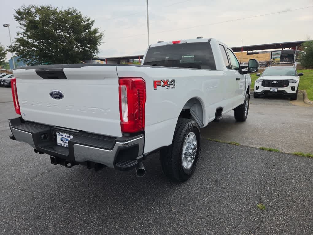 2026 Ford Super Duty F-350 SRW XLT
