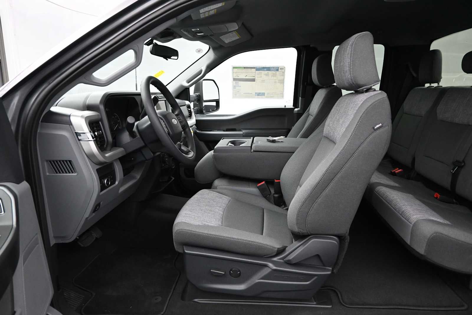2026 Ford Super Duty F-350 SRW XLT