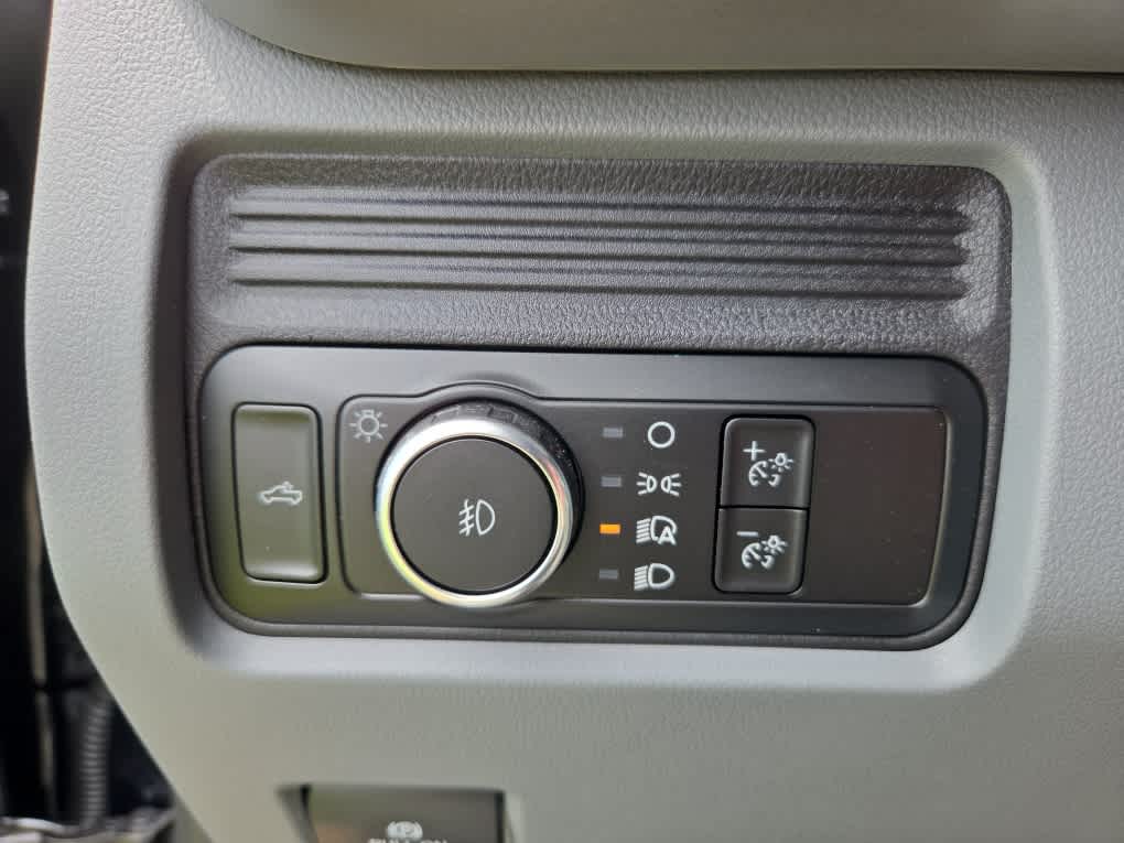 2026 Ford Super Duty F-350 SRW XLT