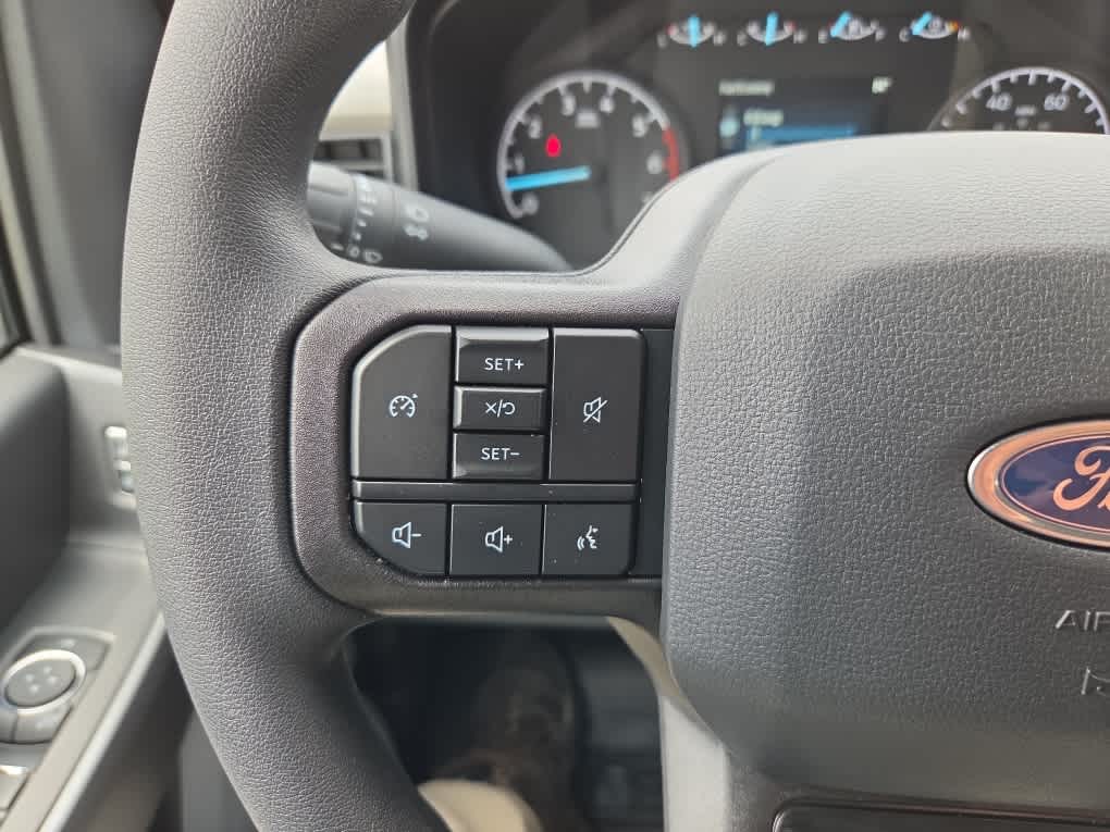 2026 Ford Super Duty F-350 SRW XLT