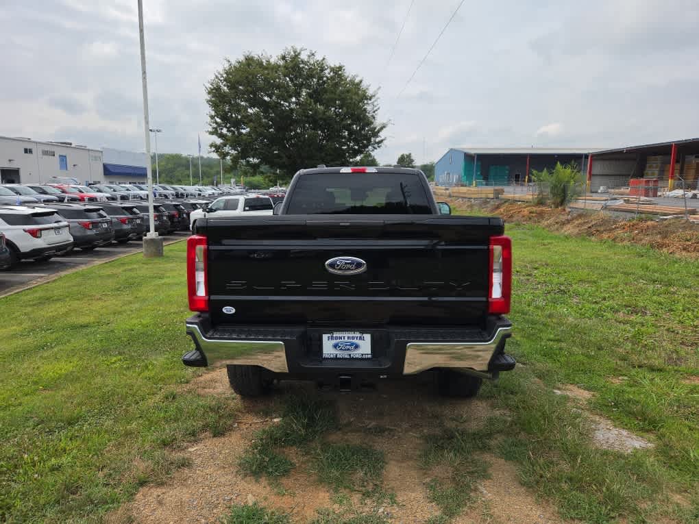 2026 Ford Super Duty F-350 SRW XLT