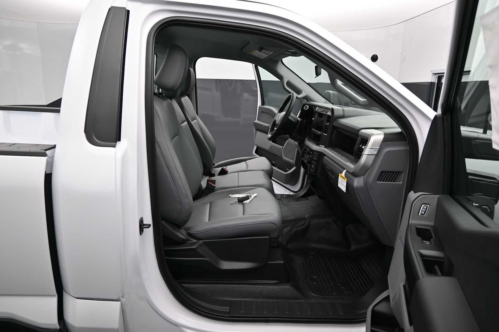 2027 Ford Super Duty F-250 SRW Base
