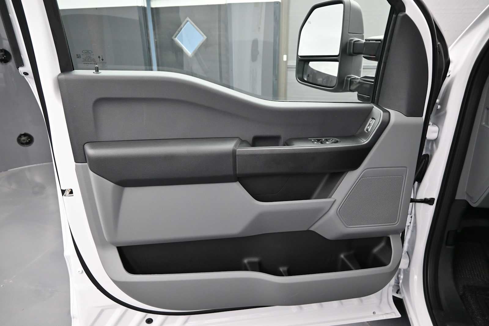 2027 Ford Super Duty F-250 SRW Base