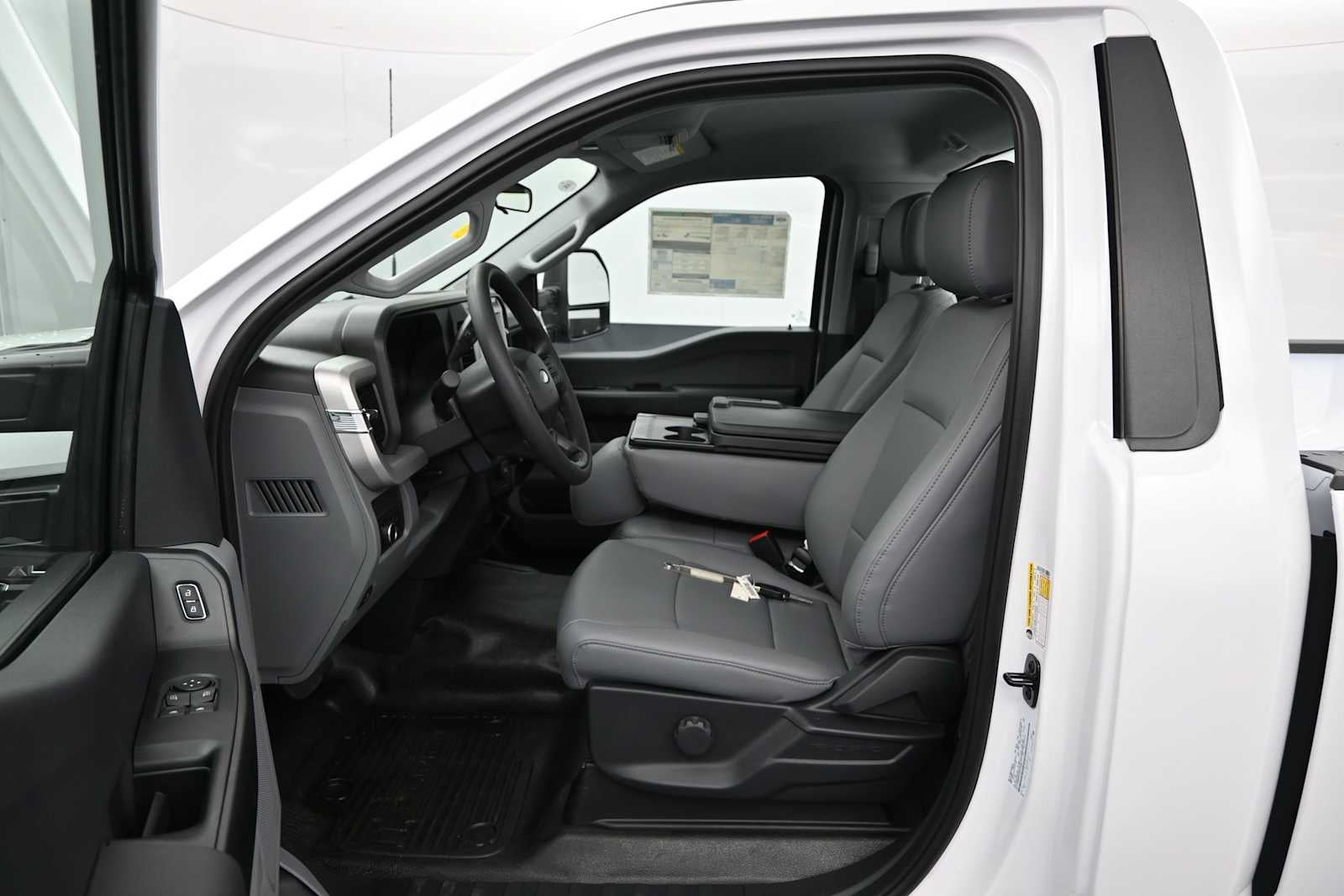 2027 Ford Super Duty F-250 SRW Base