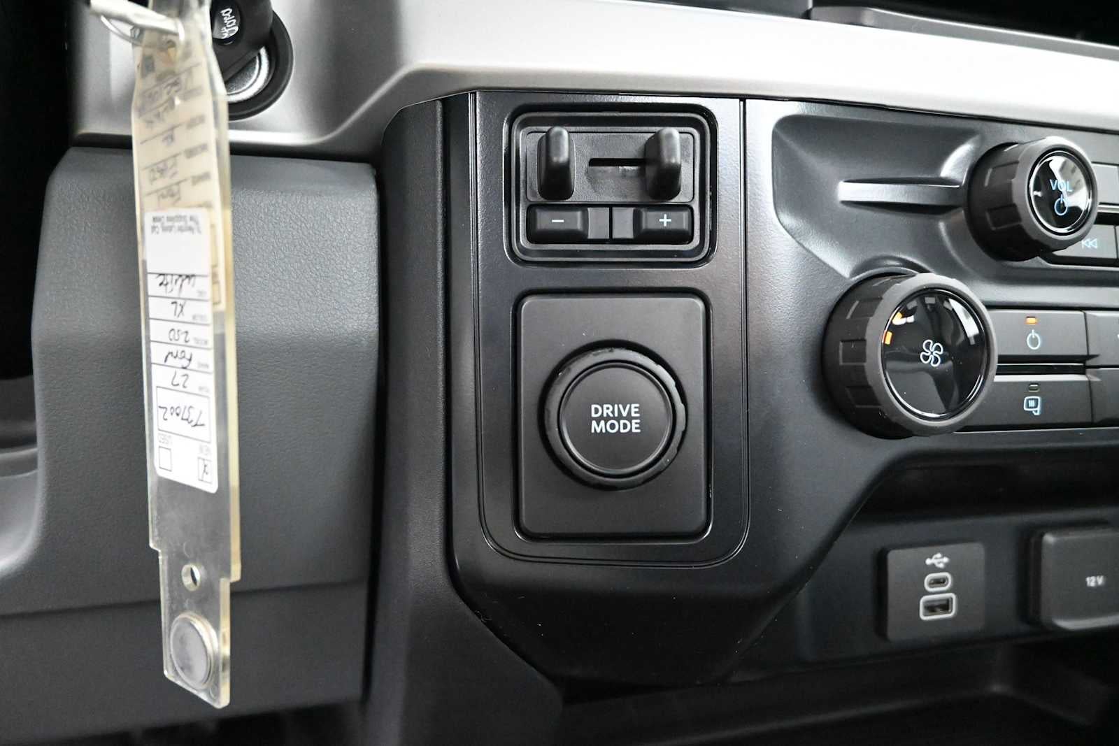 2027 Ford Super Duty F-250 SRW Base