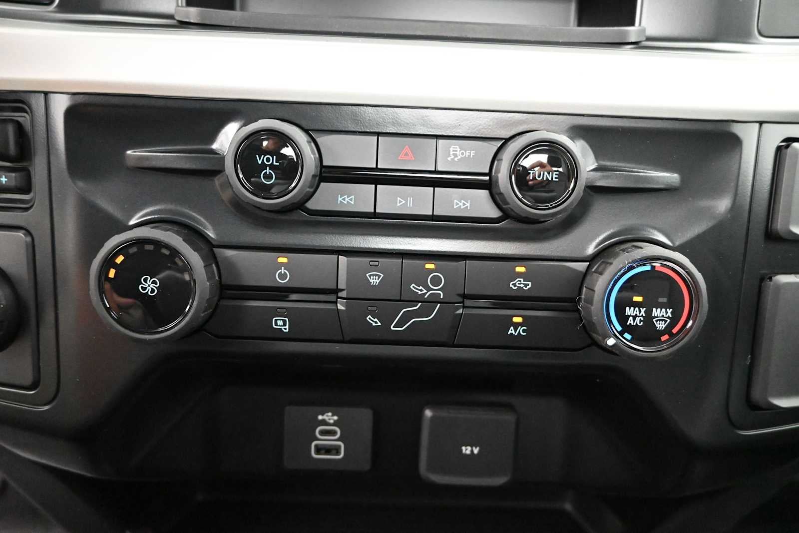 2027 Ford Super Duty F-250 SRW Base