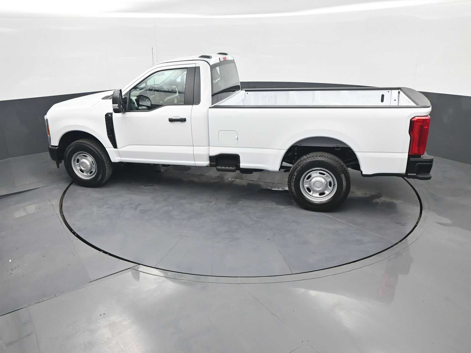 2027 Ford Super Duty F-250 SRW Base