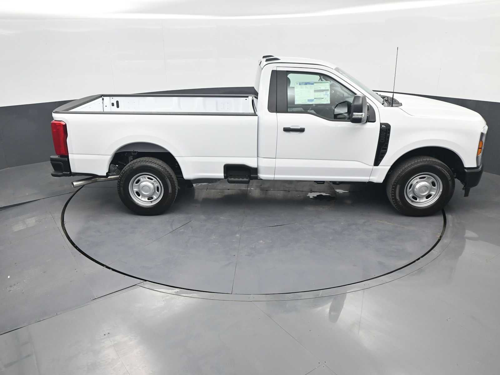 2027 Ford Super Duty F-250 SRW Base