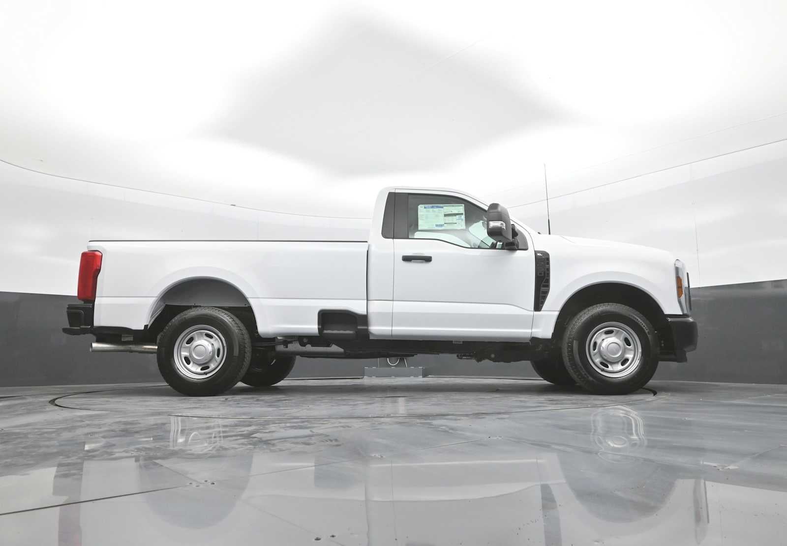 2027 Ford Super Duty F-250 SRW Base