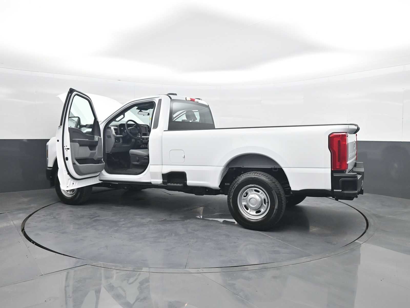 2027 Ford Super Duty F-250 SRW Base