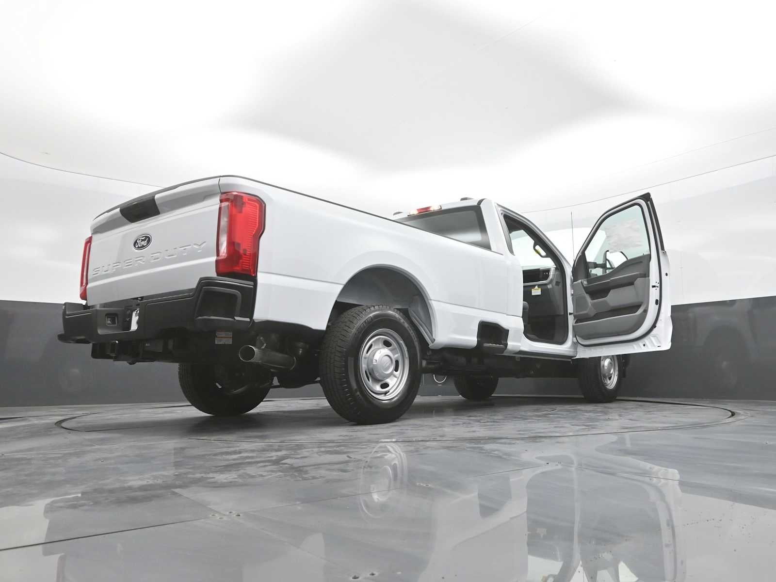 2027 Ford Super Duty F-250 SRW Base