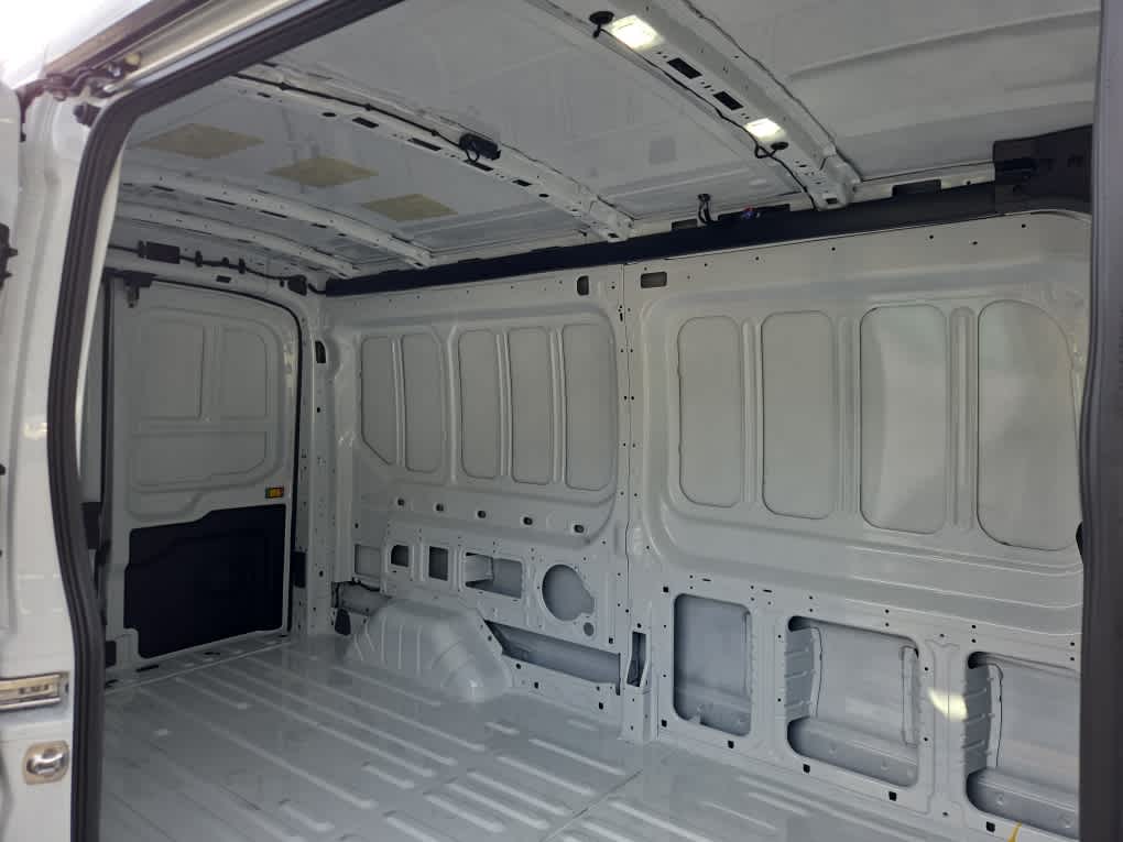 2026 Ford Transit Base