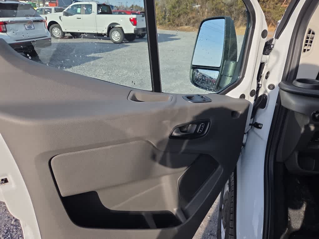 2026 Ford Transit Base