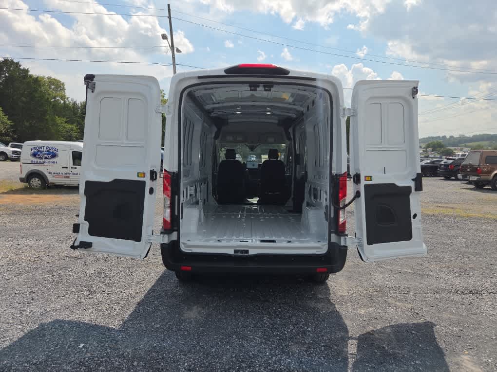 2026 Ford Transit Cargo Van Base