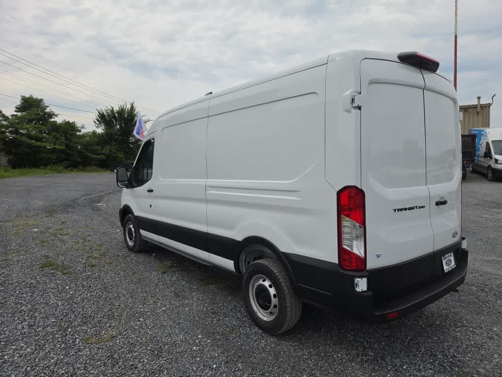 2026 Ford Transit Cargo Van Base