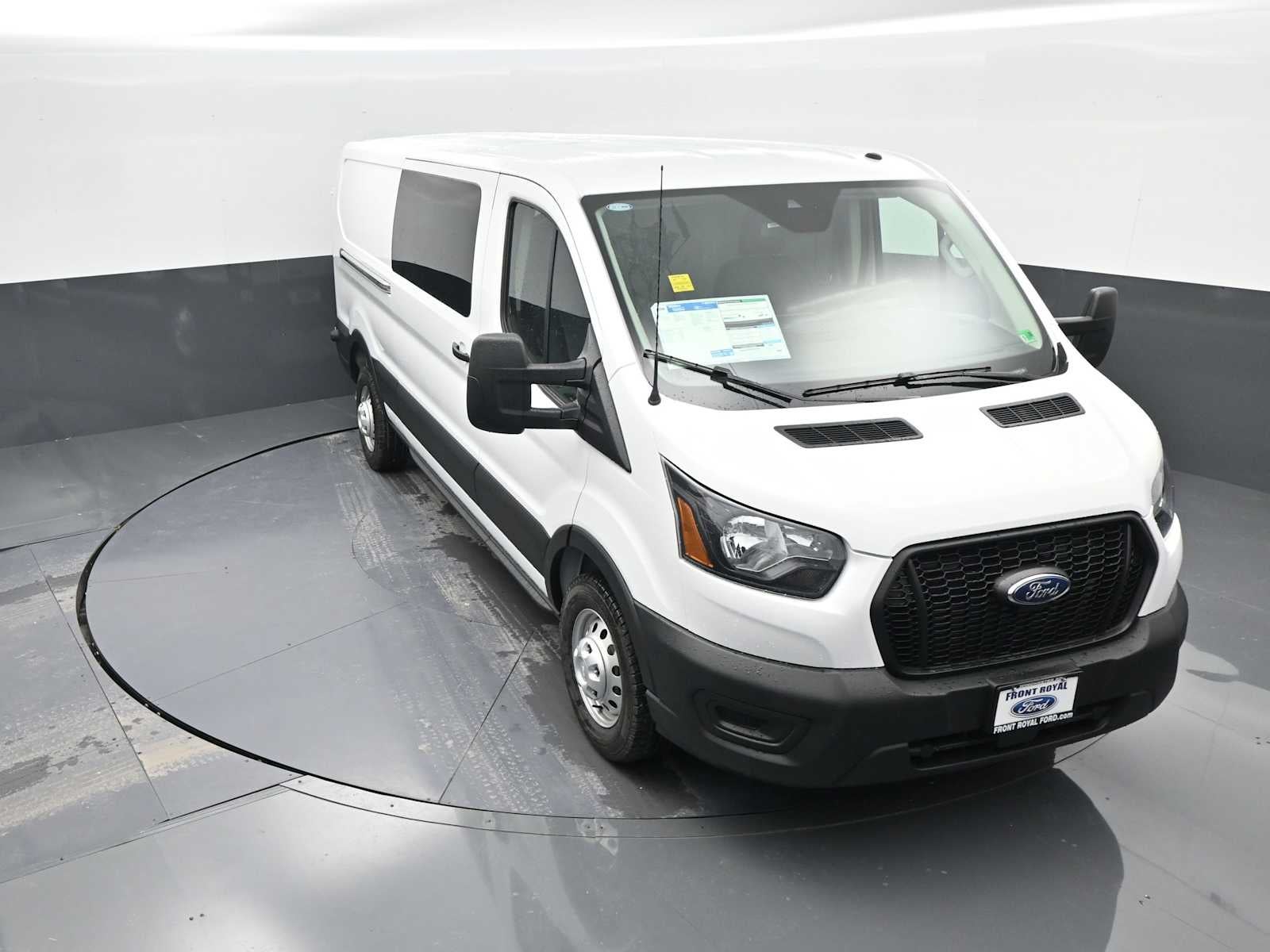 2025 Ford Transit Base